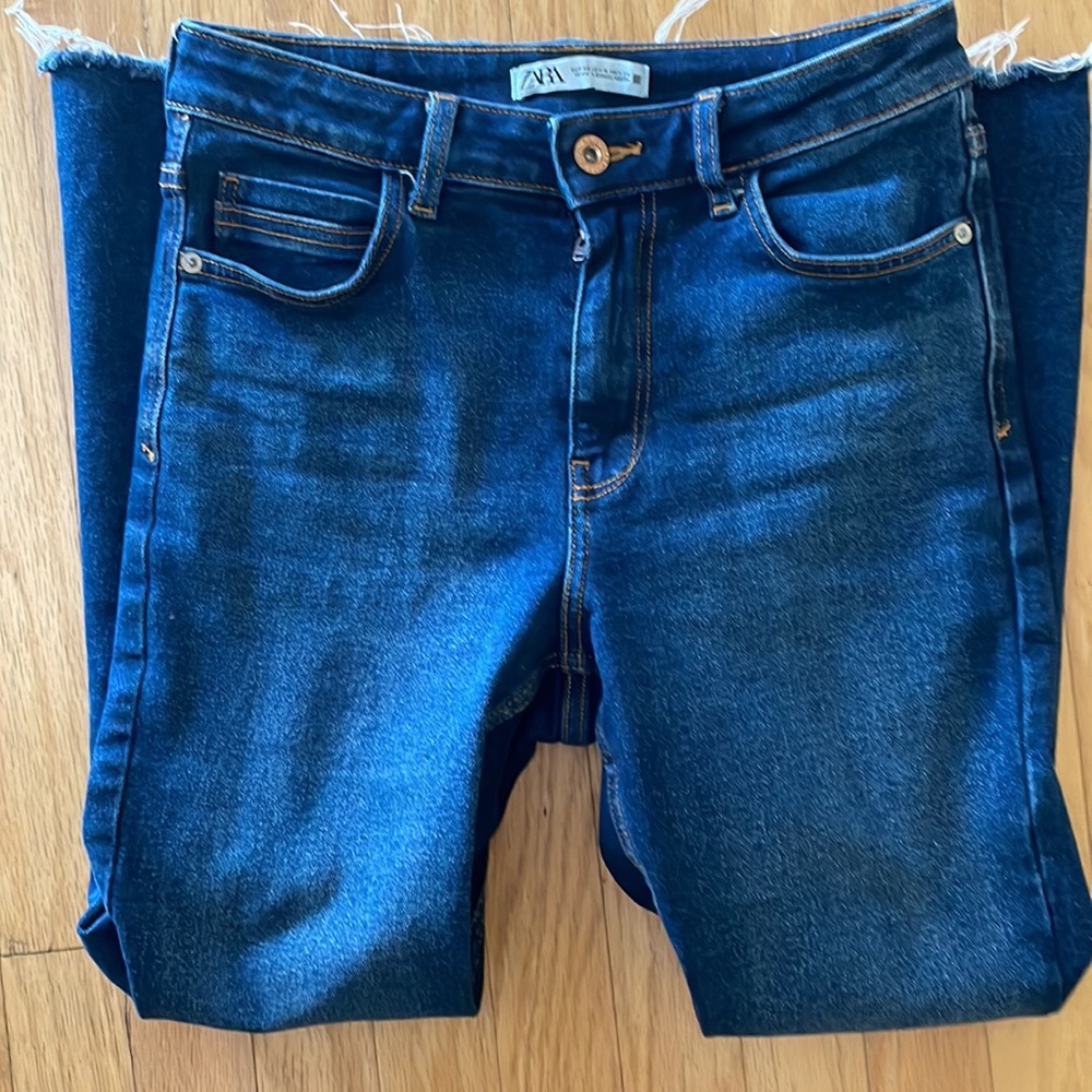 Zara Straight Leg with Raw Hem Jeans - Picture 4 of 5